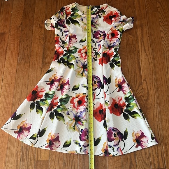 Jemma Waffle Knit Fit & Flare Short Sleeve Business Casual Floral Dress size 12 - Picture 6 of 9